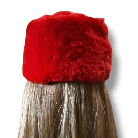 VTG Betmar Fur Hat Womens Red Dyed Rabbit Pill Box Winter Sz 6 7/8 Small 21.5 in - Picture 3 of 8